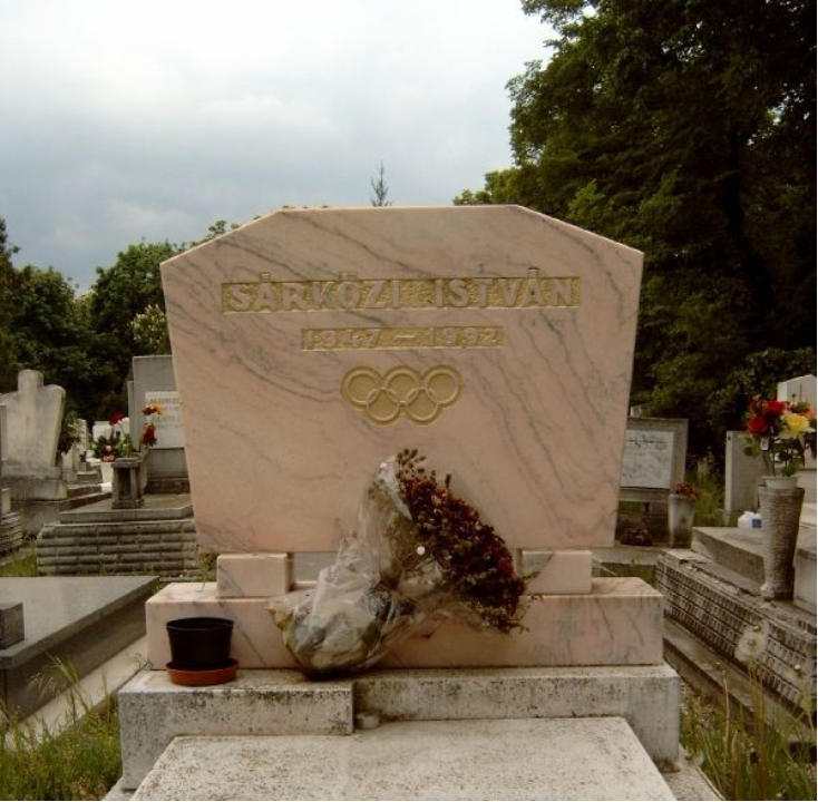 Sárközi István sírja a Farkasréti temetőben